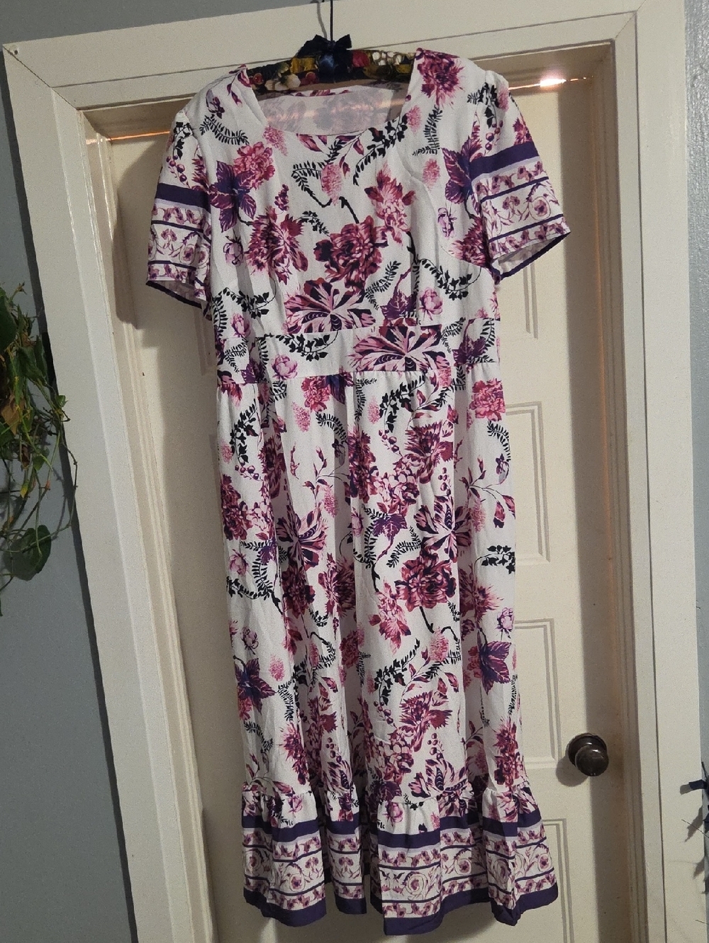 Floral Short-Sleeve Maxi Dress in White and Purple